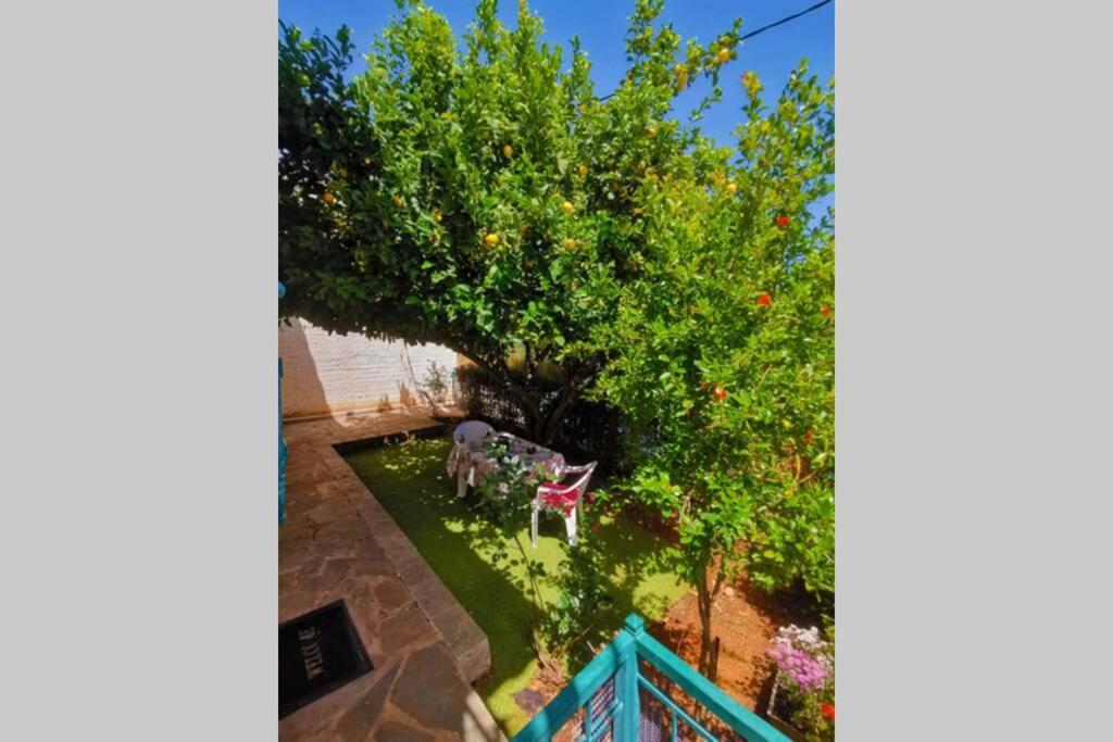 Cosy Guest House With Private Yard Saronida Exterior photo